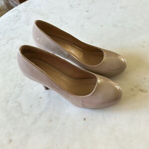 Chelsea Moreland nude patent platform heels pumps size 9.5W